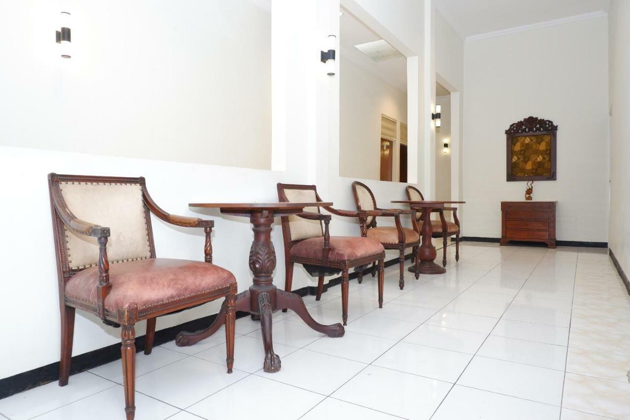 New Mira Hotel Семаранг Экстерьер фото