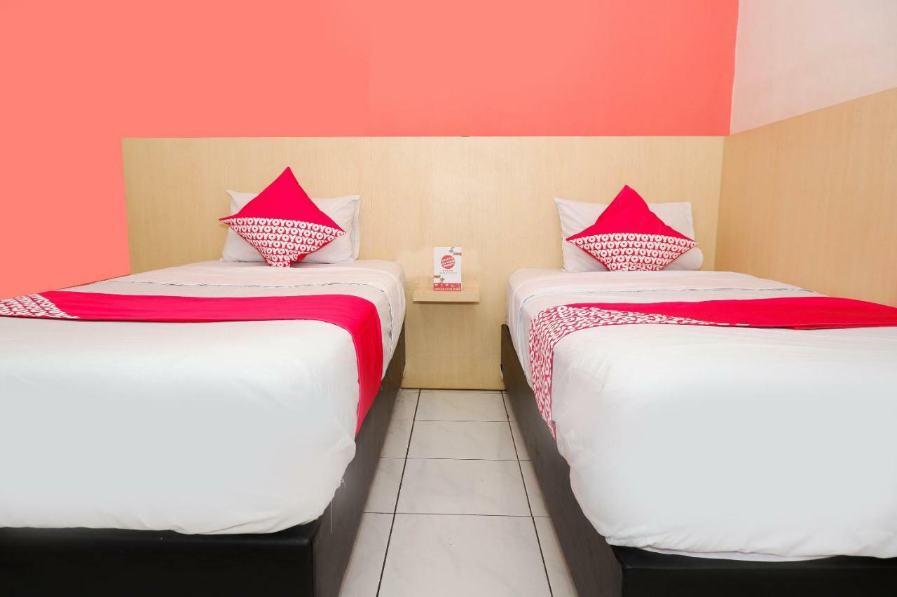 New Mira Hotel Семаранг Экстерьер фото