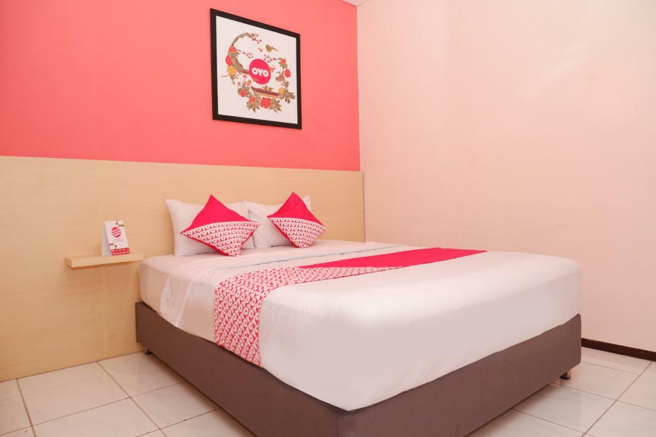 New Mira Hotel Семаранг Экстерьер фото