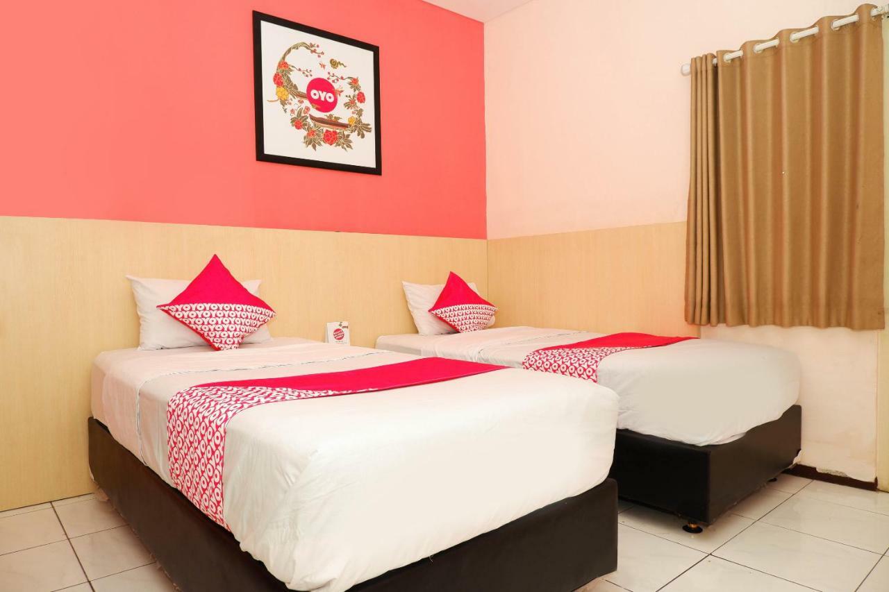 New Mira Hotel Семаранг Экстерьер фото